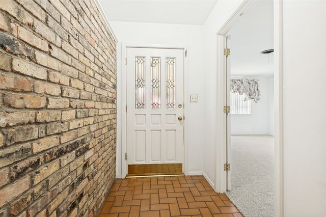 608 W Cheryl Avenue, Hurst, TX 76053