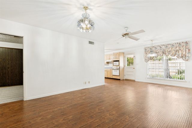 608 W Cheryl Avenue, Hurst, TX 76053