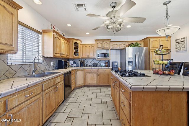 10231 E Avenue R2, Littlerock, CA 93543