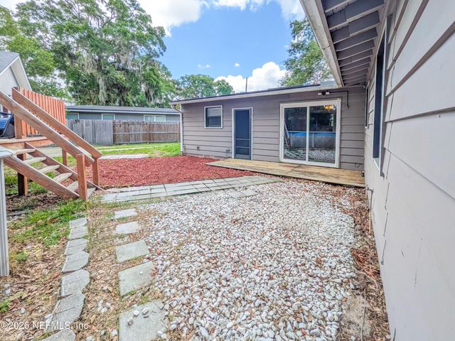 837 LEONIE Circle, Jacksonville, FL 32211