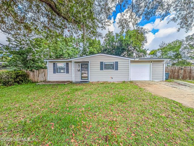 837 LEONIE Circle, Jacksonville, FL 32211