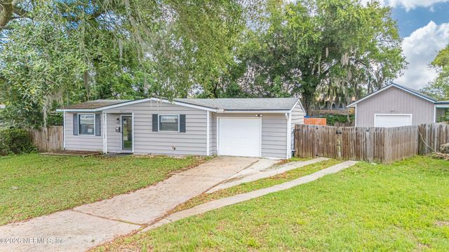 837 LEONIE Circle, Jacksonville, FL 32211