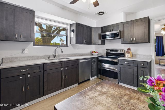 837 LEONIE Circle, Jacksonville, FL 32211