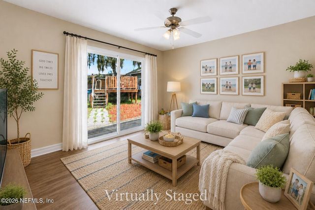 837 LEONIE Circle, Jacksonville, FL 32211