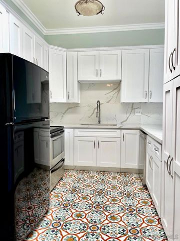 8310 Regents Rd 3-H, University City, CA 92122