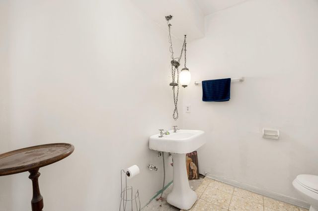 5407 Old Lodge Drive, Houston, TX 77066