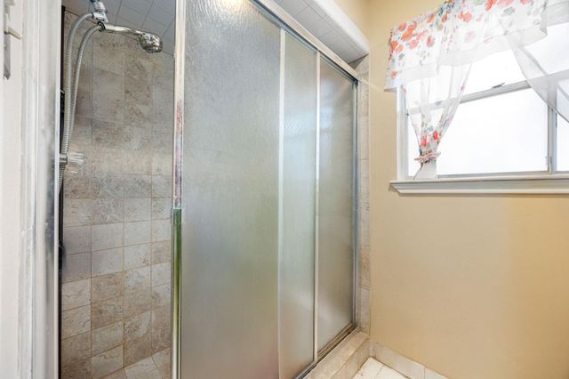 5407 Old Lodge Drive, Houston, TX 77066