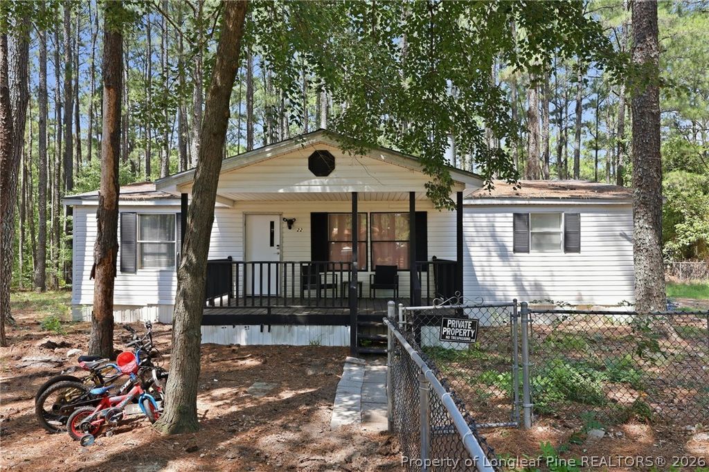 22 W Governor Brandon Street, Spring Lake, NC 28390 — exterior
