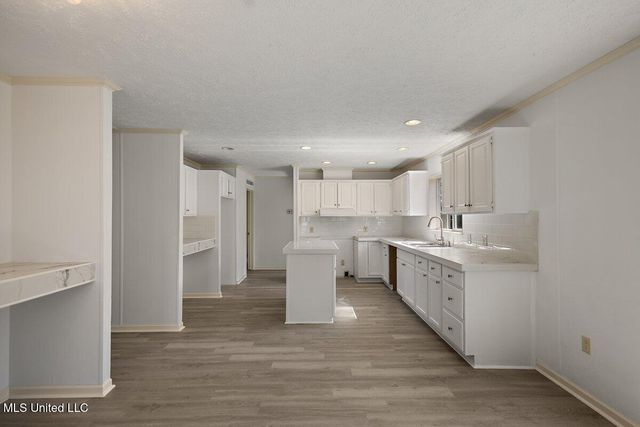 512 Ridgecrest Drive, Pearl, MS 39208