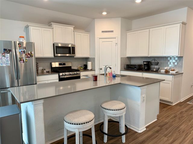 391 Barcelona, Kyle, TX 78640