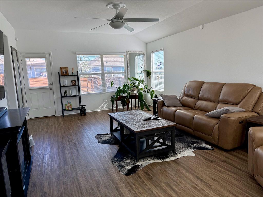 391 Barcelona, Kyle, TX 78640