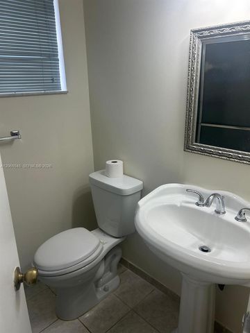 5901 Chester Ln, Davie, FL 33331