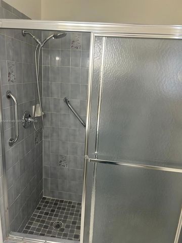 5901 Chester Ln, Davie, FL 33331