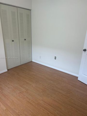 5901 Chester Ln, Davie, FL 33331