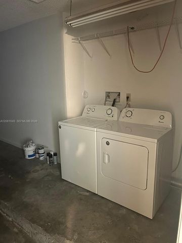5901 Chester Ln, Davie, FL 33331