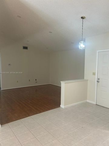 5901 Chester Ln, Davie, FL 33331