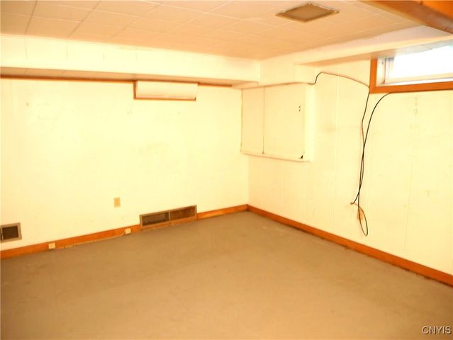 64 Merritt Place, New Hartford, NY 13413
