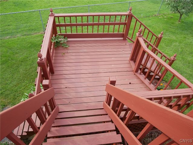 64 Merritt Place, New Hartford, NY 13413