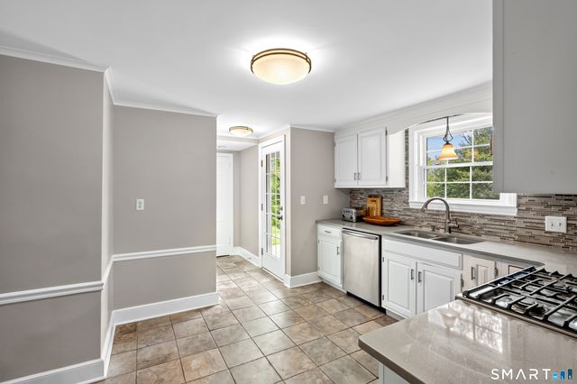 48 Wells Farm Drive, Wethersfield, CT 06109