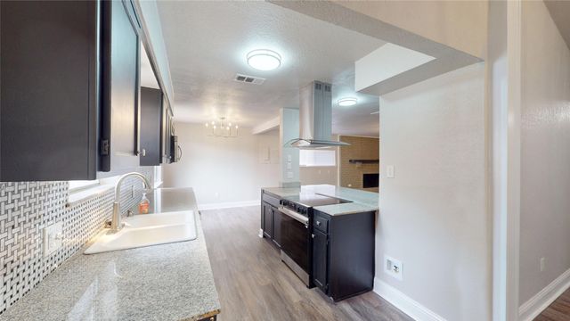 1716 Carla Avenue, Arlington, TX 76014