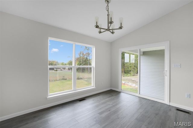 2304 Fernau Court, Florissant, MO 63031