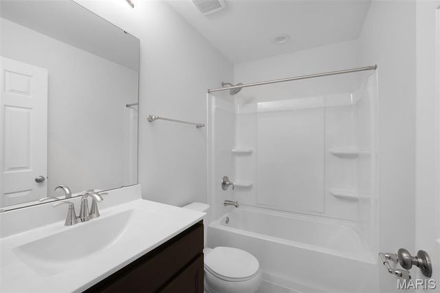 2304 Fernau Court, Florissant, MO 63031