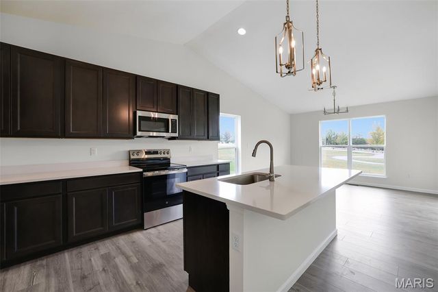 2304 Fernau Court, Florissant, MO 63031