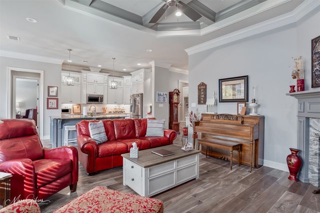 411 Stacey Lane, Bossier City, LA 71111