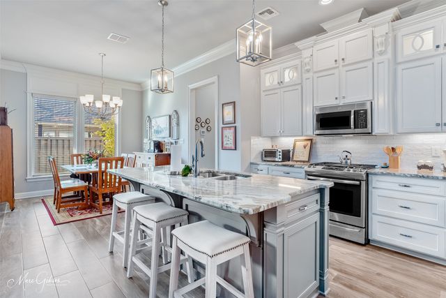 411 Stacey Lane, Bossier City, LA 71111