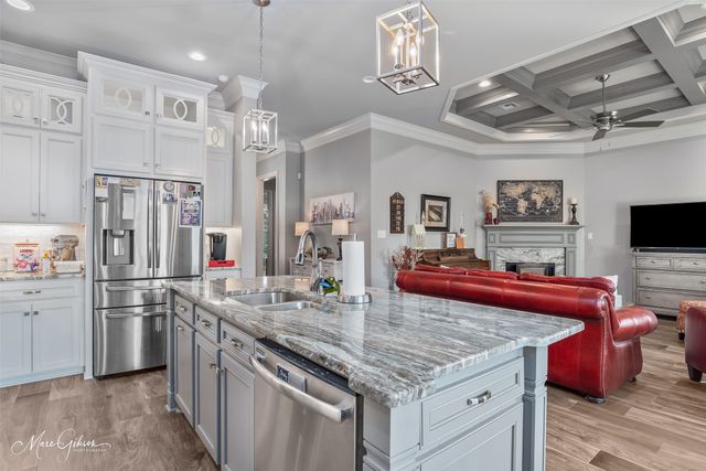 411 Stacey Lane, Bossier City, LA 71111