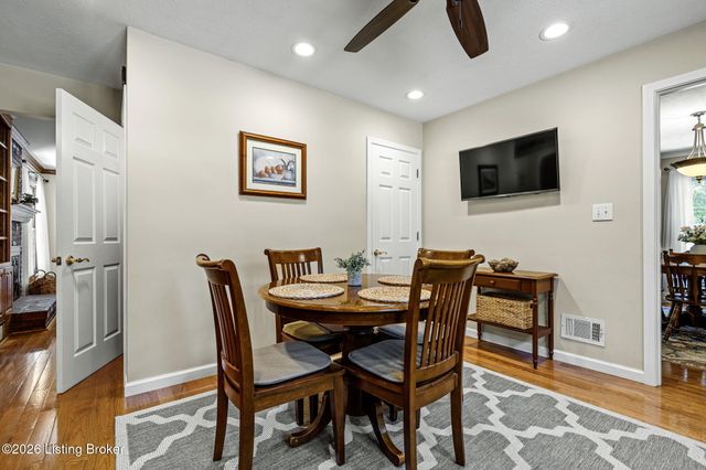 3718 Echo Valley Cir, La Grange, KY 40031