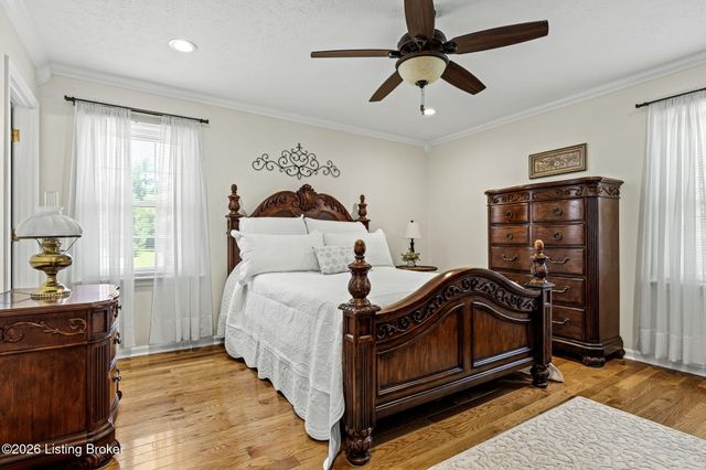 3718 Echo Valley Cir, La Grange, KY 40031
