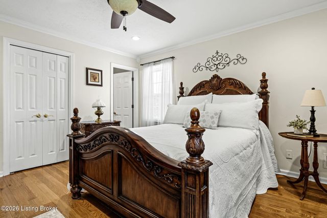 3718 Echo Valley Cir, La Grange, KY 40031