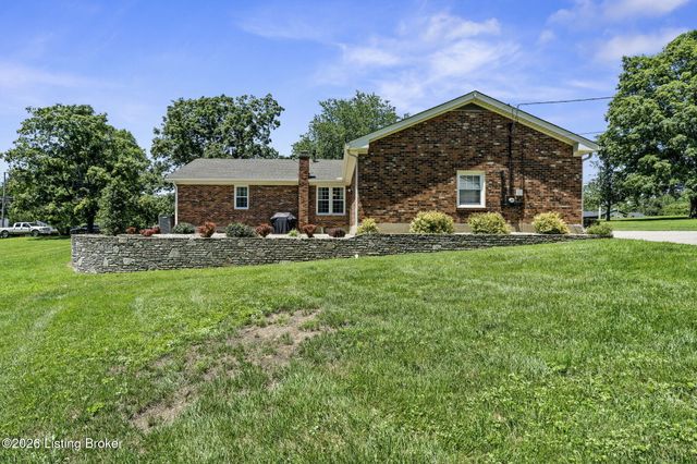 3718 Echo Valley Cir, La Grange, KY 40031