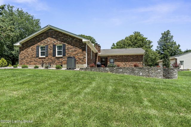 3718 Echo Valley Cir, La Grange, KY 40031