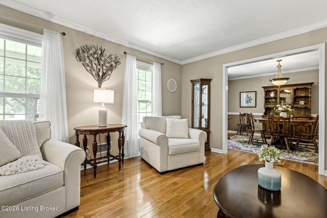 3718 Echo Valley Cir, La Grange, KY 40031