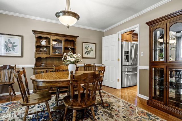 3718 Echo Valley Cir, La Grange, KY 40031