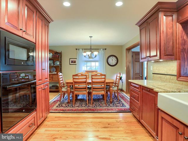 24 CIRCLE DRIVE, Mechanicsburg, PA 17055