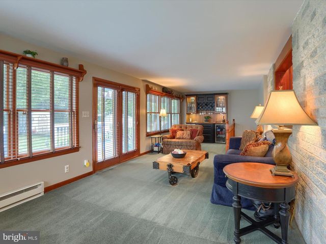 24 CIRCLE DRIVE, Mechanicsburg, PA 17055
