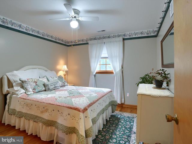 24 CIRCLE DRIVE, Mechanicsburg, PA 17055