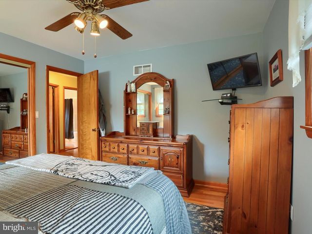 24 CIRCLE DRIVE, Mechanicsburg, PA 17055