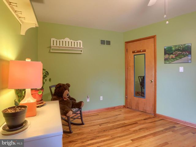 24 CIRCLE DRIVE, Mechanicsburg, PA 17055