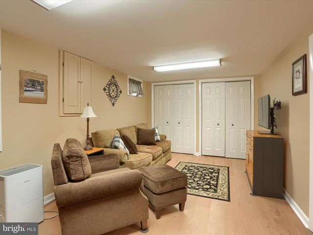 24 CIRCLE DRIVE, Mechanicsburg, PA 17055