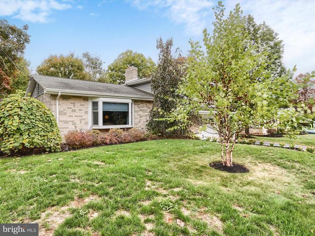 24 CIRCLE DRIVE, Mechanicsburg, PA 17055
