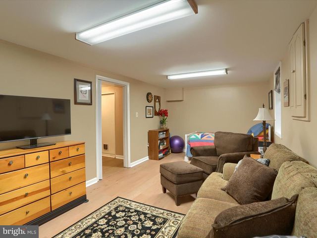 24 CIRCLE DRIVE, Mechanicsburg, PA 17055