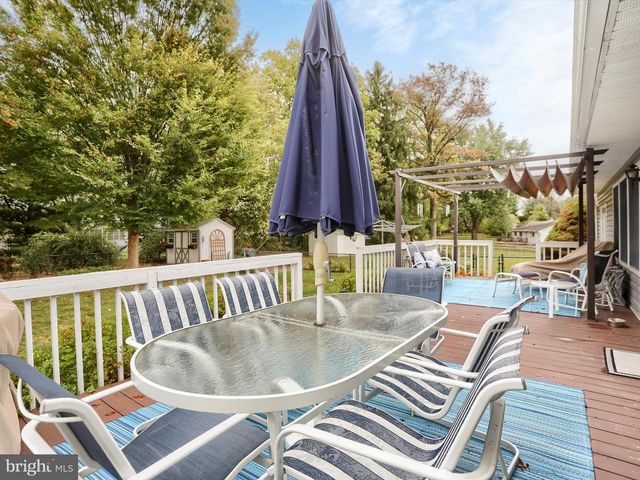 24 CIRCLE DRIVE, Mechanicsburg, PA 17055