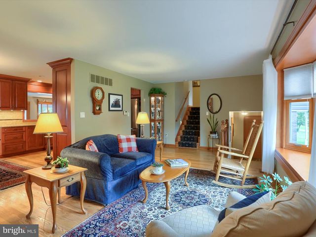 24 CIRCLE DRIVE, Mechanicsburg, PA 17055