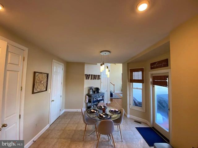 5 CORBIN DR, Exton, PA 19341