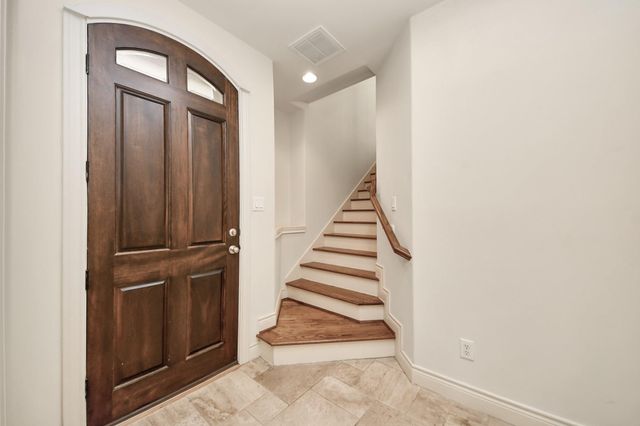 3422 Center Street, Houston, TX 77007