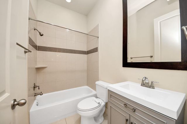 3422 Center Street, Houston, TX 77007